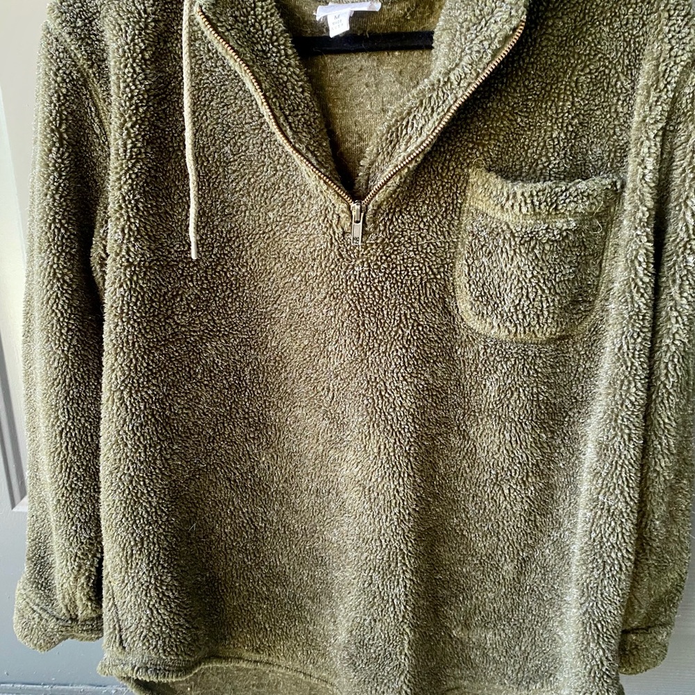 Karen Kane army green fleece 1/4 zipup medium pullover with hood very warm